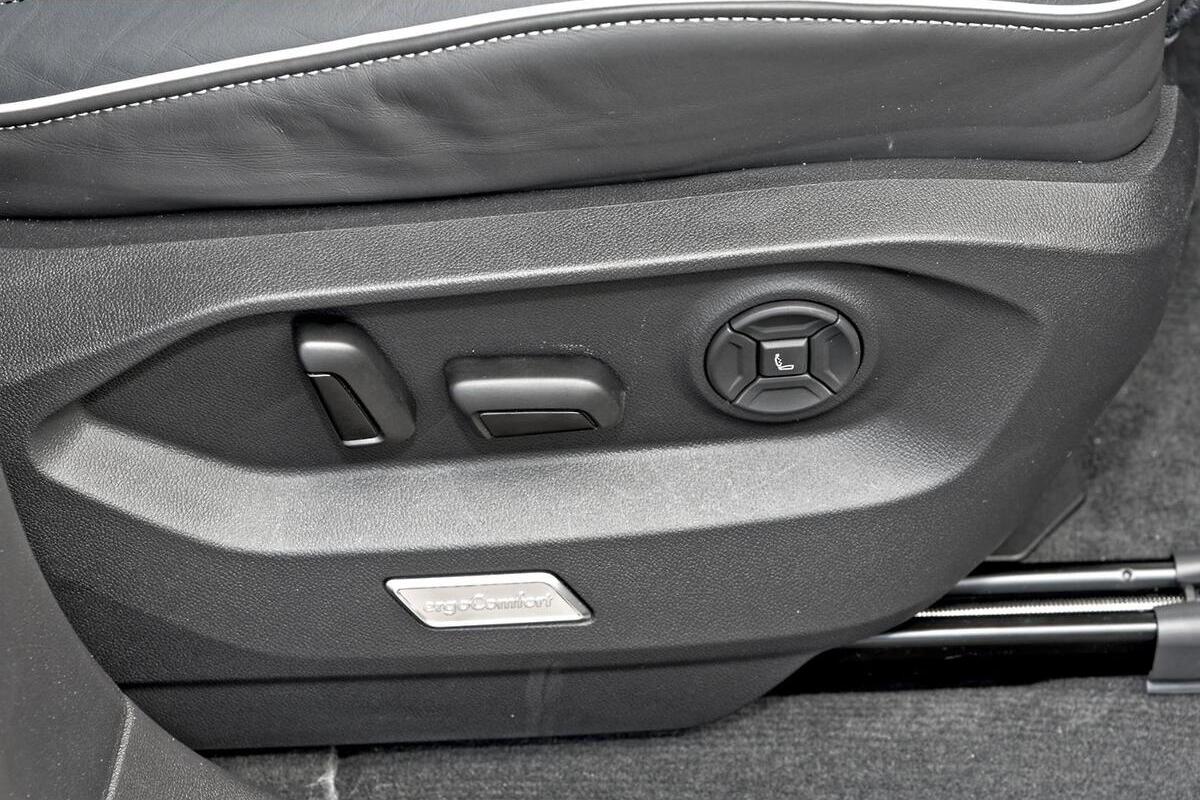 2024 Volkswagen Touareg 210TDI R-Line RC Auto 4MOTION MY24 image 11