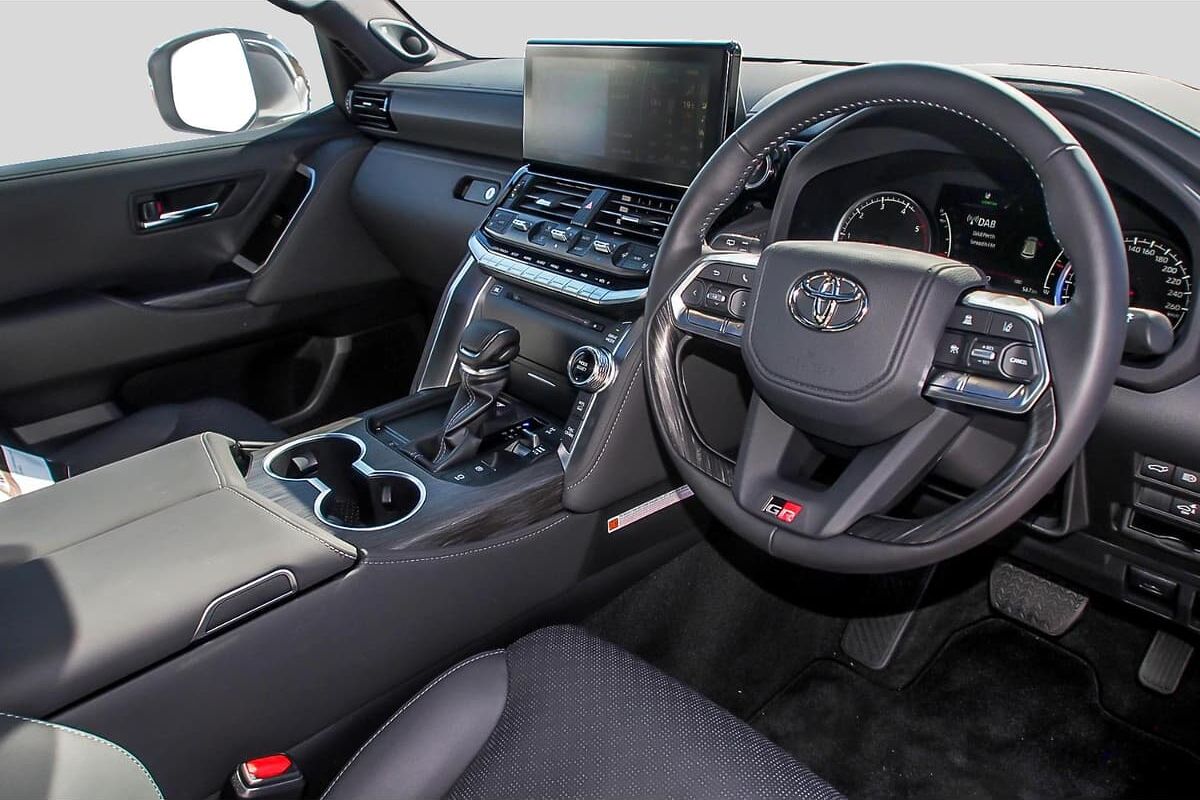 2024 Toyota Landcruiser GR Sport Auto 4x4 image 5