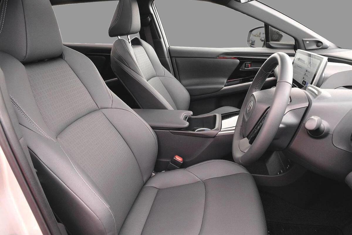 2024 Toyota bZ4X Auto AWD image 7