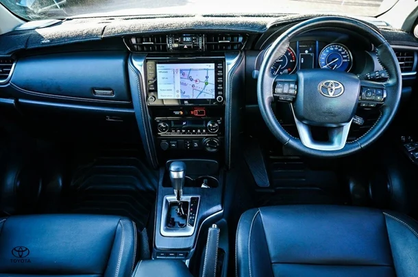 2023 Toyota Fortuner Crusade image 12