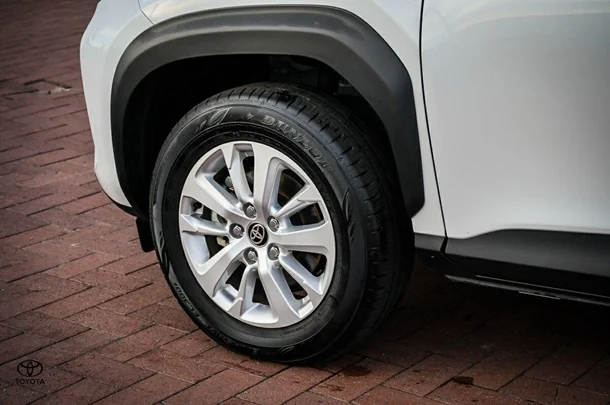 2024 Toyota Yaris Cross Hybrid GX image 5