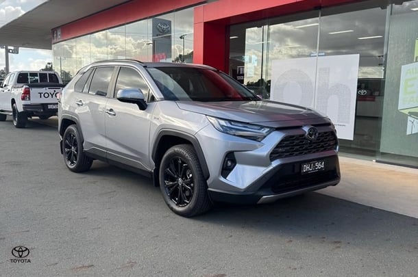 2025 Toyota Rav4 Hybrid Cruiser-AWD image 2