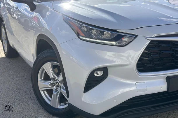 2022 Toyota Kluger GX AWD image 3