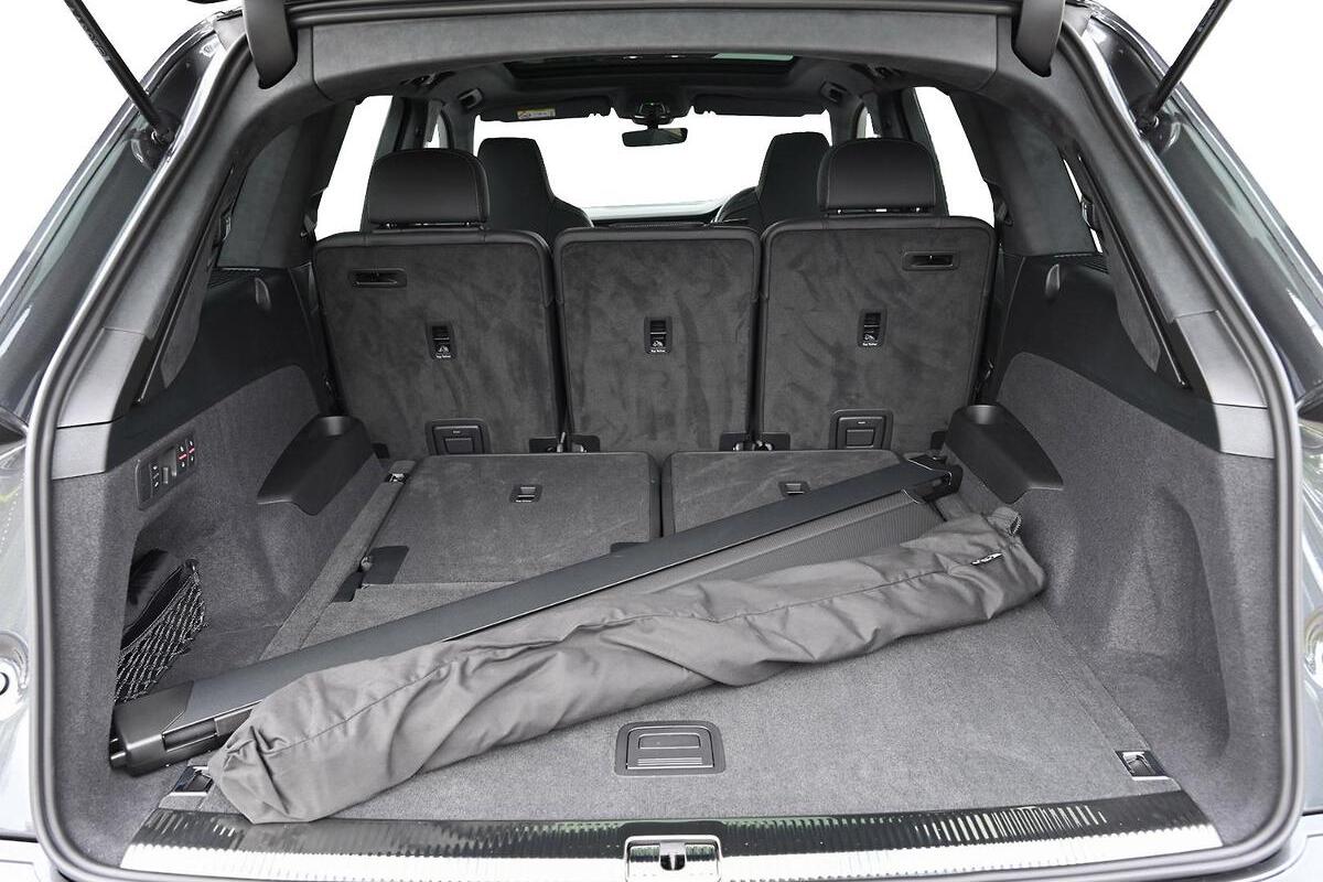 2025 Audi SQ7 TFSI Auto quattro MY25 image 8