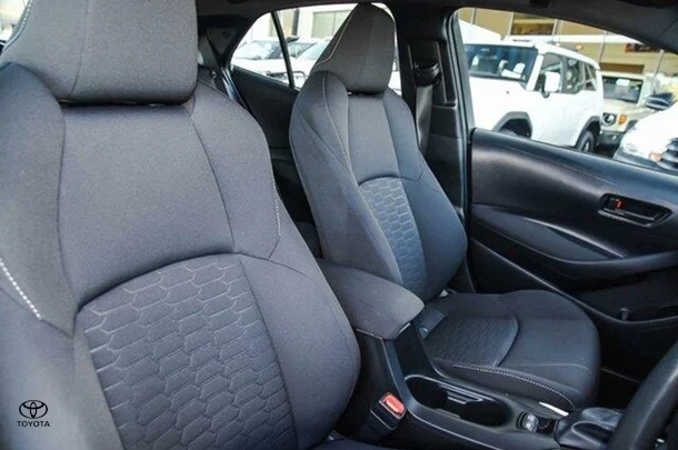 2018 Toyota COROLLA Ascent Sport image 8