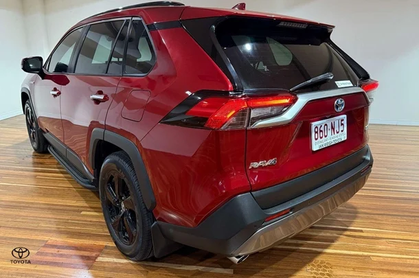 2021 Toyota Rav4 Hybrid Cruiser 2WD image 2