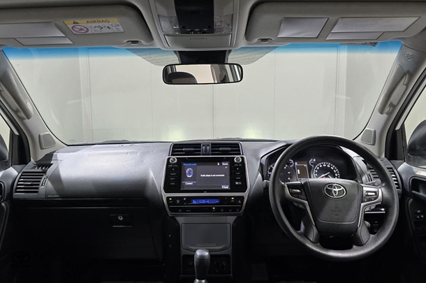 2019 Toyota Prado GX image 11