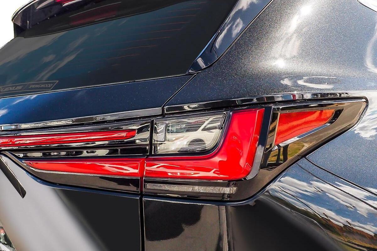 2025 Lexus NX NX350h Luxury Auto 2WD image 7