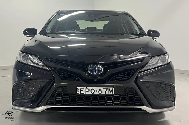 2021 Toyota Camry Hybrid SL image 3