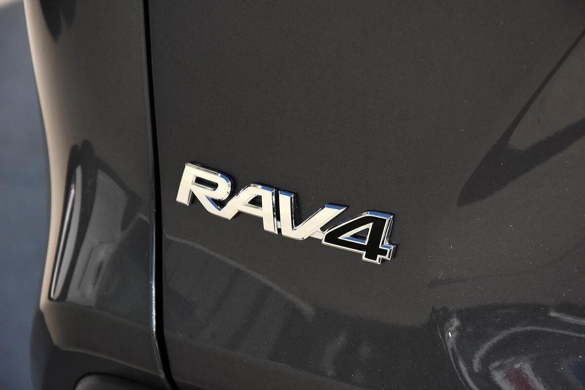 2025 Toyota RAV4 GXL Auto eFour image 6