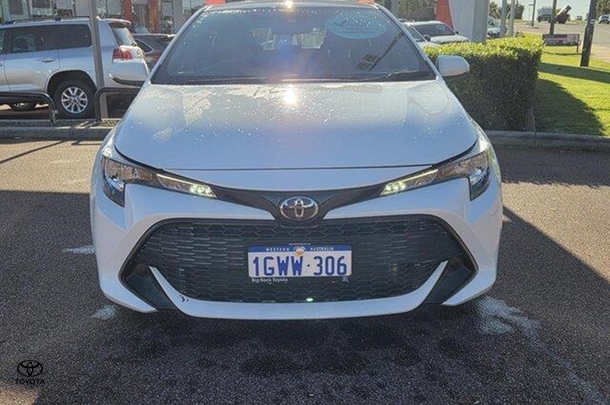 2020 Toyota COROLLA Ascent Sport image 9