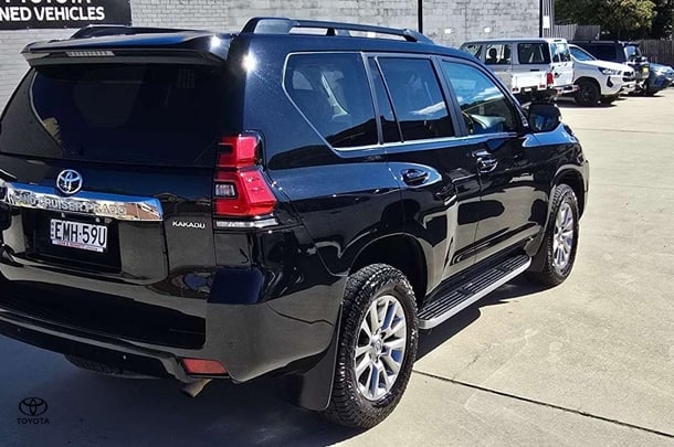 2021 Toyota Prado Kakadu image 12
