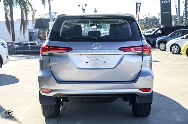 2024 Toyota Fortuner GX image 5
