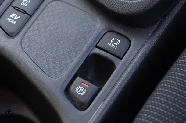 2024 Toyota Yaris Cross Hybrid GX image 18