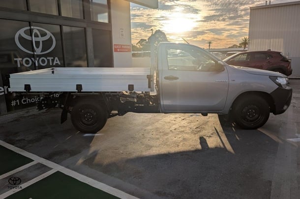 2017 Toyota Hilux Workmate image 3
