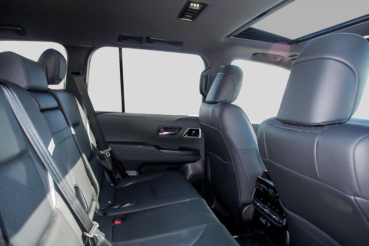 2025 Toyota Landcruiser GR Sport Auto 4x4 image 7