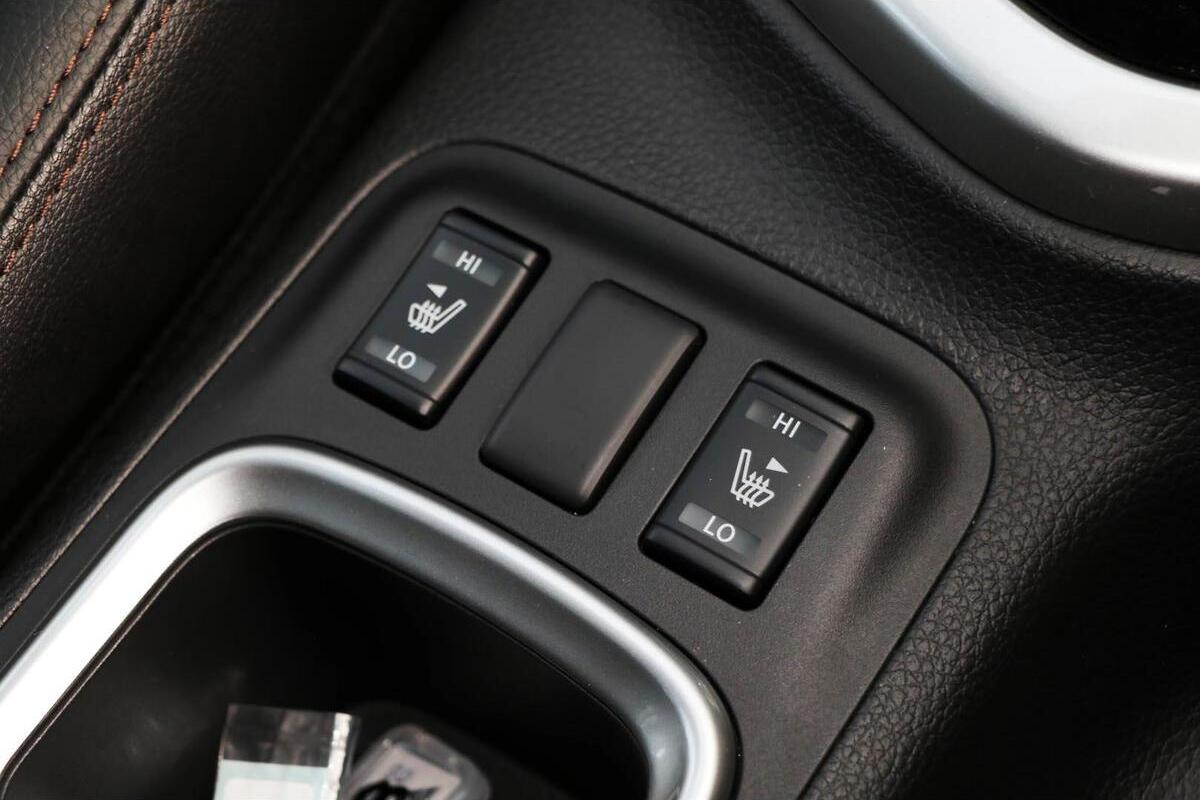 2024 Nissan Navara ST-X D23 Auto 4x4 MY24 image 10