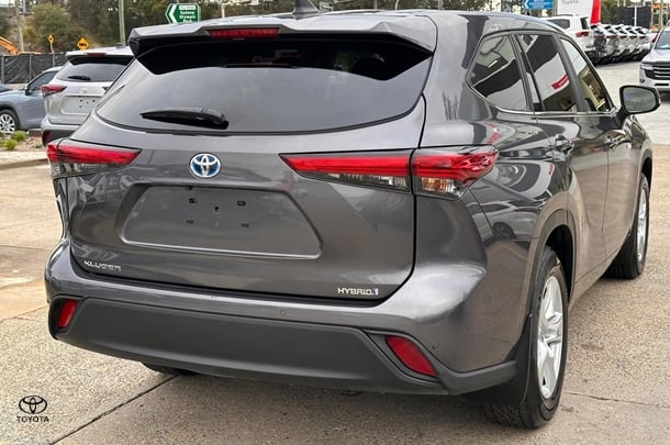 2023 Toyota Kluger Hybrid GX AWD image 8