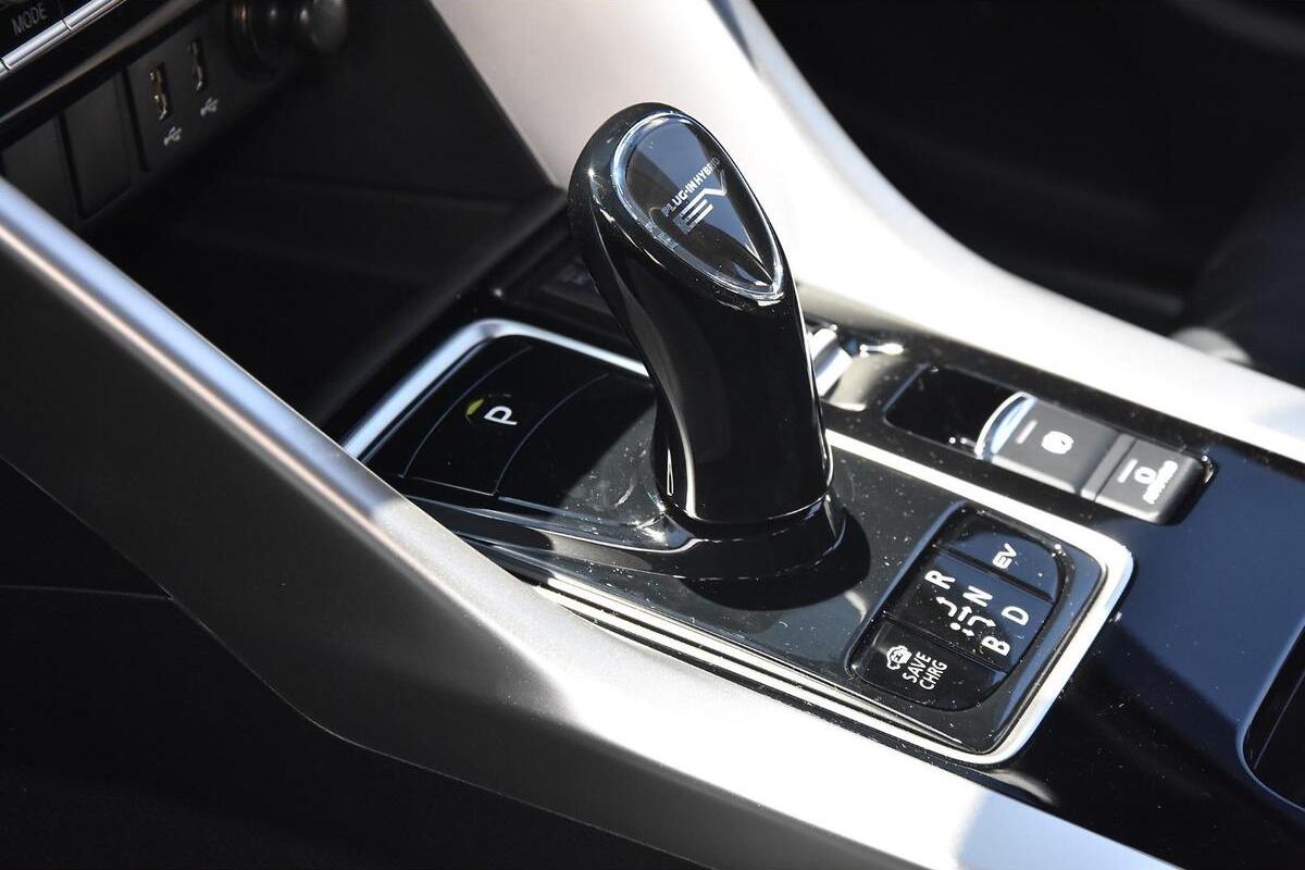 2025 Mitsubishi Eclipse Cross PHEV Exceed YB Auto AWD MY24 image 18