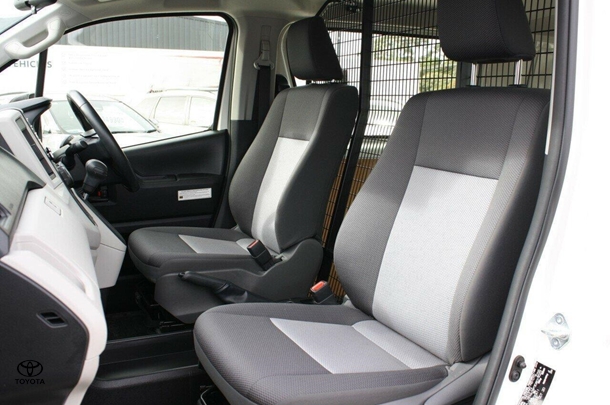 2020 Toyota Hiace LWB image 23