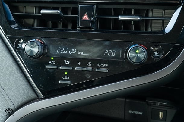 2024 TOYOTA Camry Hybrid Ascent image 14