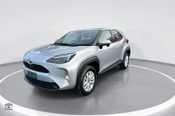 2023 Toyota Yaris Cross Hybrid GX image 4
