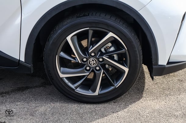 2023 Toyota C-HR Hybrid Koba 2WD image 11
