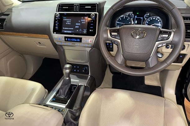 2018 Toyota Prado VX image 4