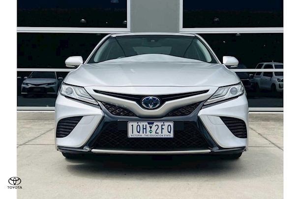 2019 Toyota Camry SL image 3