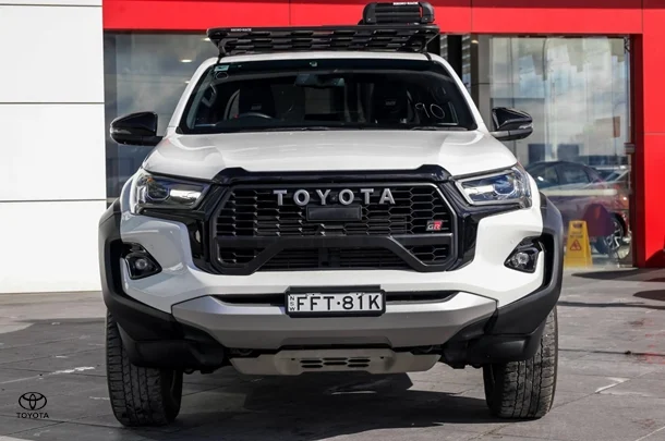 2023 Toyota HILUX GR-S image 4