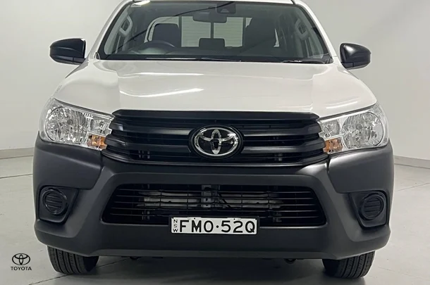 2024 Toyota Hilux Workmate image 3