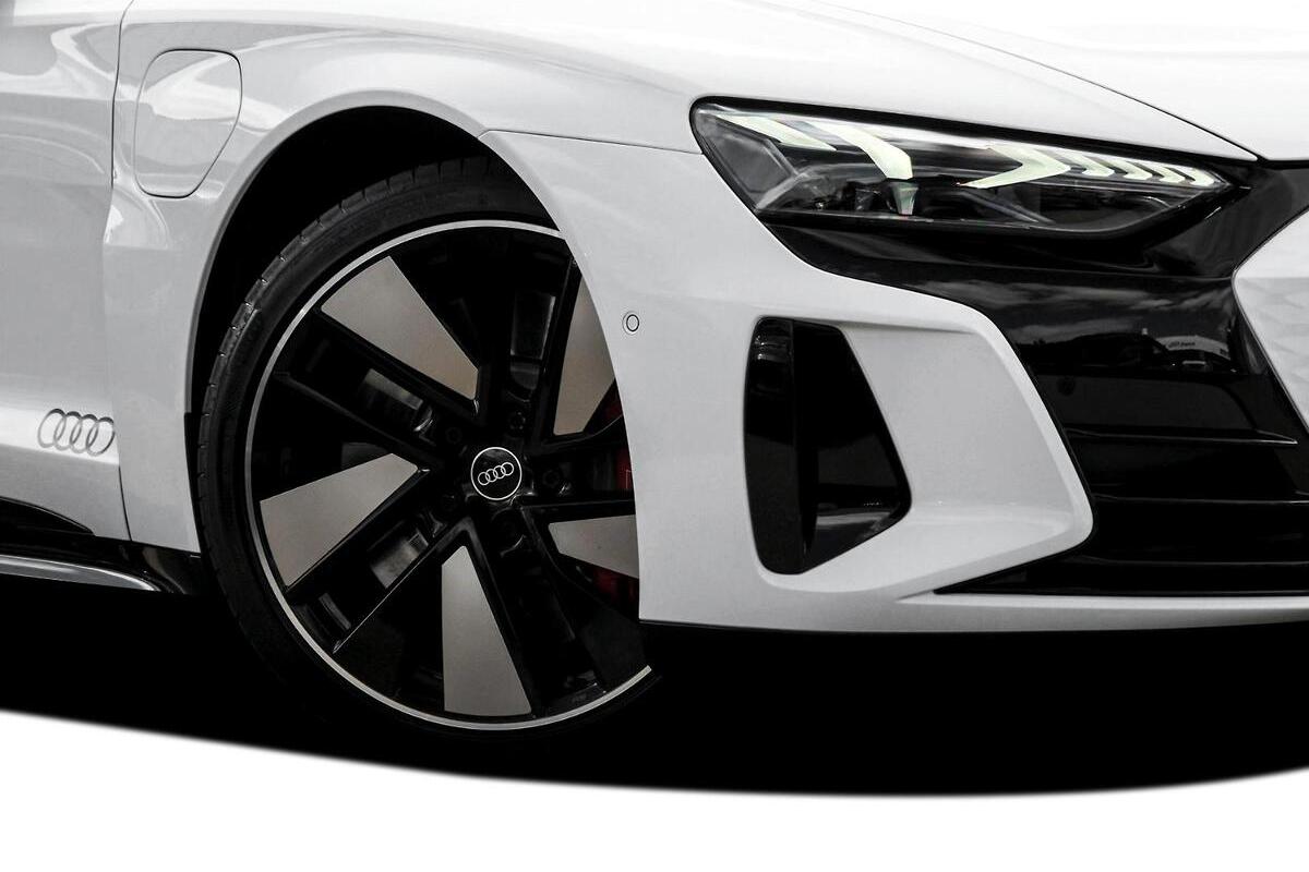 2024 Audi RS e-tron GT Auto e-quattro MY24 image 17