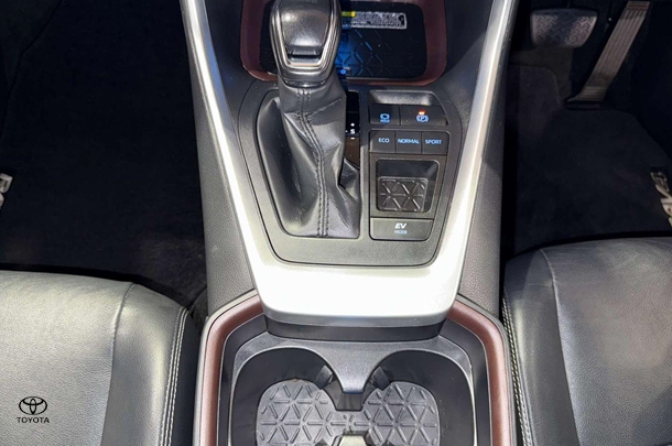 2021 Toyota Rav4 Hybrid Cruiser 2WD image 26