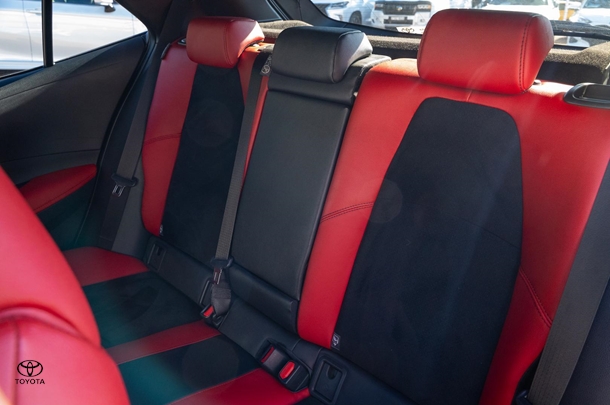 2024 TOYOTA Corolla Hatch Hybrid ZR image 9