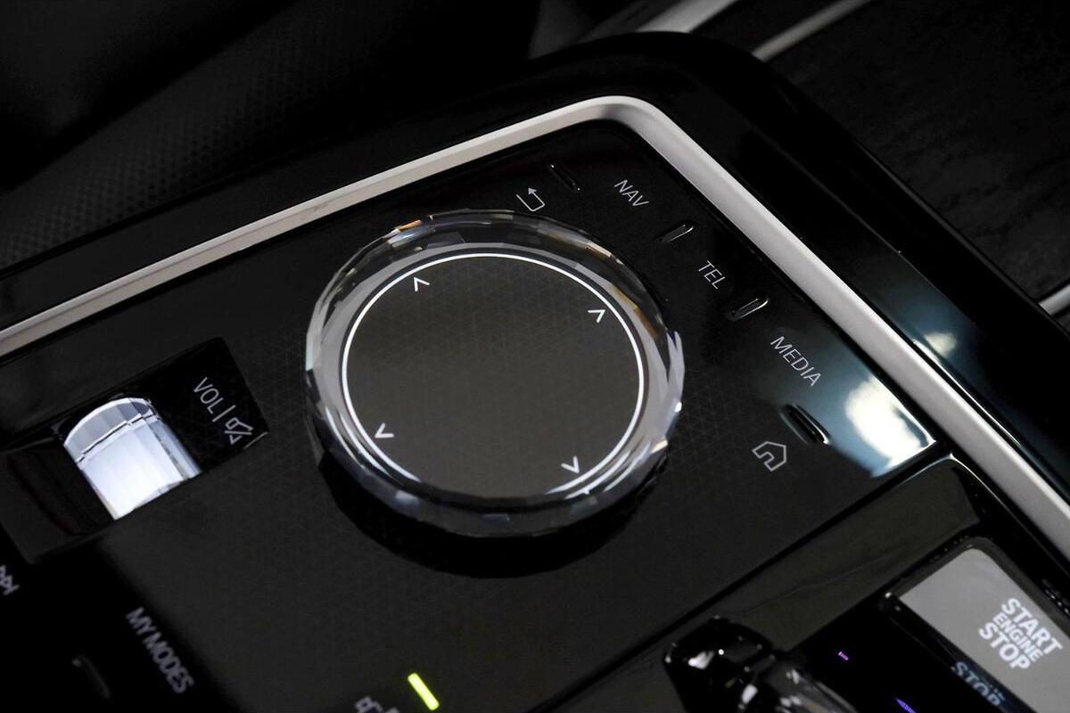 2024 BMW 7 Series 740i M Sport G70 Auto image 12