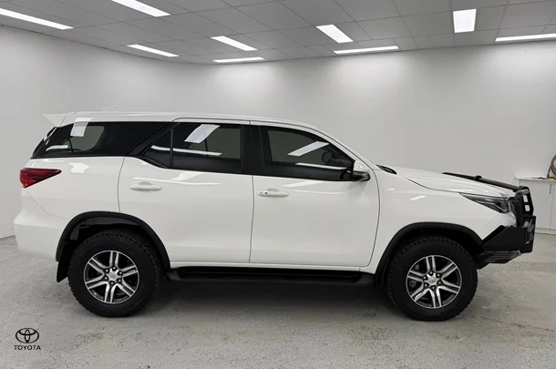 2022 Toyota Fortuner GX image 2