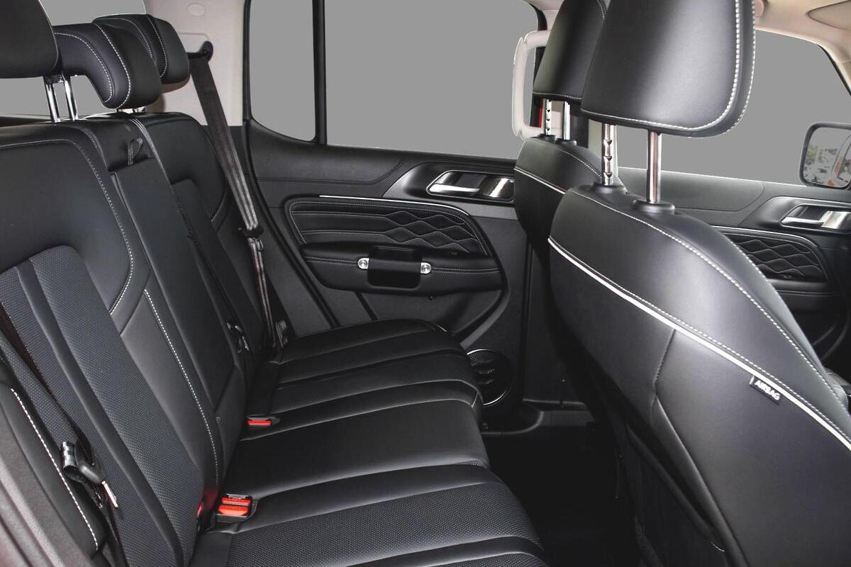 2024 GWM Tank 300 Ultra Hybrid Auto 4x4 image 11