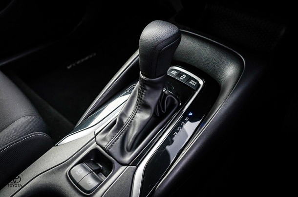 2024 Toyota Corolla Hatch Hybrid Ascent Sport image 21