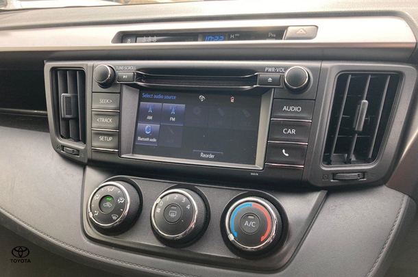 2016 Toyota RAV4 GX-2WD image 15
