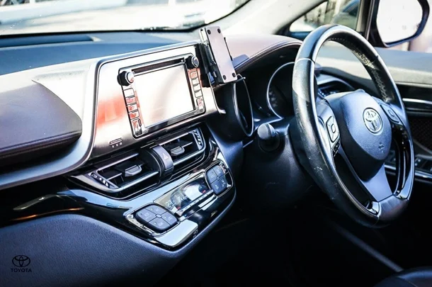 2017 Toyota C-HR L3 image 21