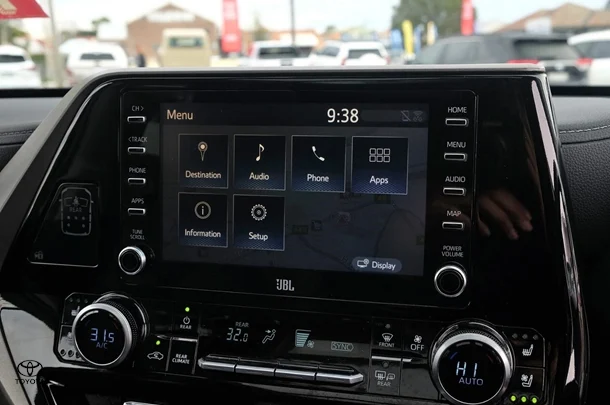 2021 Toyota KLUGER AWD GRANDE image 14