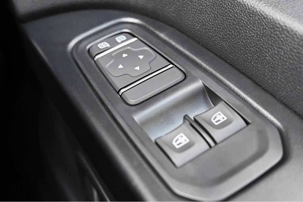 2024 Renault Trafic Crew Pro LWB Auto MY24 image 17