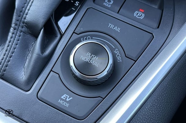 2024 Toyota Rav4 Hybrid GXL AWD image 26