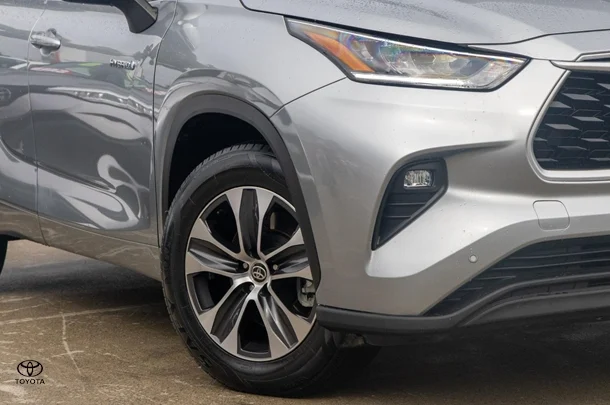 2021 Toyota KLUGER HYBRID GXL AWD image 6