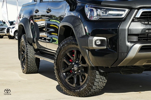 2023 Toyota Hilux 4x4 Rogue image 6