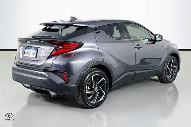 2022 Toyota C-HR Hybrid Koba 2WD image 10