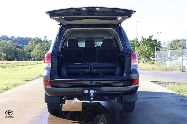 2020 Toyota Landcruiser VX image 14