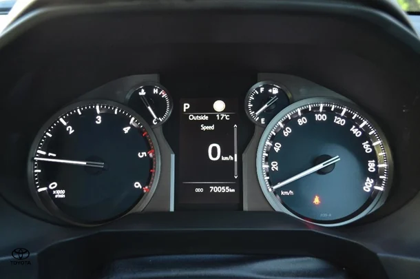2022 Toyota Prado VX image 4
