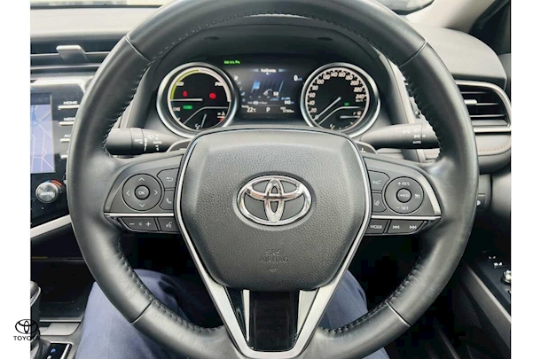 2019 Toyota Camry SL image 10