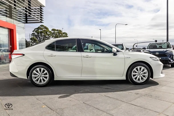 2019 Toyota CAMRY HYBRID Ascent image 4